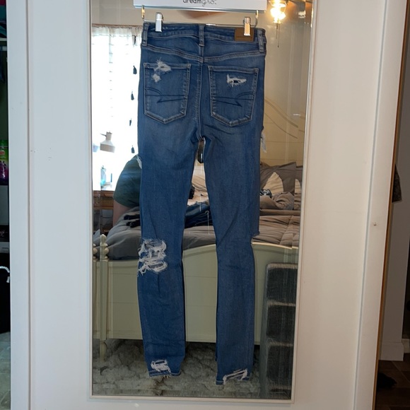 American Eagle Distressed Super Hi-Rise Jeggings - Picture 7 of 9